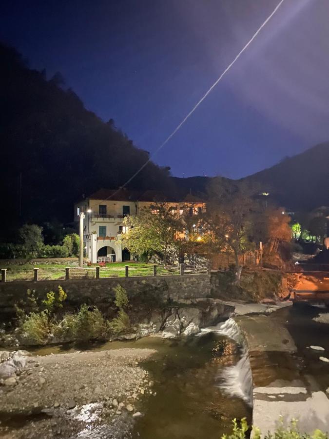 Appartamento In Villa A 5 Km Dal Mare Albisola Superiore Exterior photo